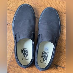 VANS Women’s Slip on Sneaker black/black